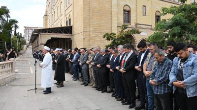 Filistin’de hayatını kaybeden vatandaşlar için Abdülhamidhan Camii’nde kılınan gıyabi cenaze