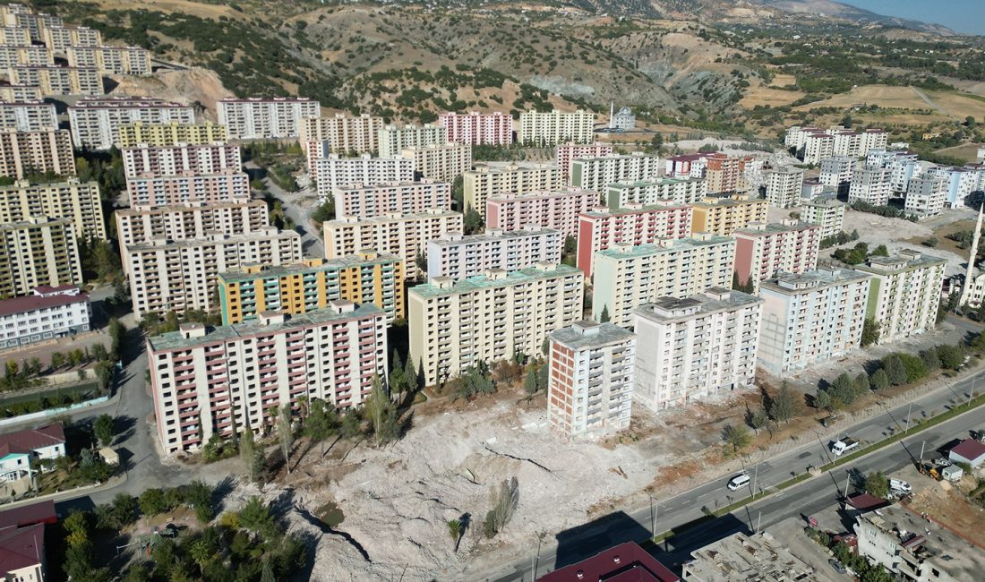 DOĞUKENT YERİNDE DÖNÜŞTÜRÜLECEK Dulkadiroğlu Belediye Başkanı Necati Okay, Doğukent ve Güneşevler ile ilgili