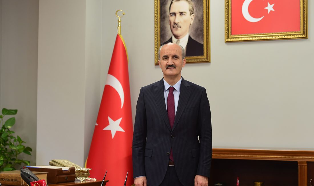 Başkan Necati Okay: Öğretmenler, geleceğimizi şekillendiren kahramanlardır Dulkadiroğlu Belediye Başkanı Necati Okay, 24 Kasım Öğretmenler Günü dolayısıyla