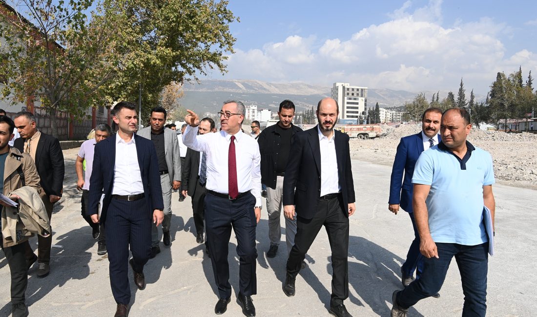 BAŞKAN GÜNGÖR; “ŞEHRİMİZ İÇİN GÜÇLÜ, SAĞLAM ADIMLAR ATIYORUZ” Büyükşehir Belediye Başkanı Hayrettin Güngör, şehir tasarım projesiyle ilgili; Çevre,