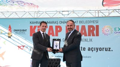 Söyleşi, imza günleri ve etkinliklerle hız kesmeden devam eden EXPO