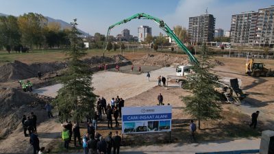 4 yıl önce yıkılarak millet bahçesine dönüştürülen gazinolar bölgesindeki temel