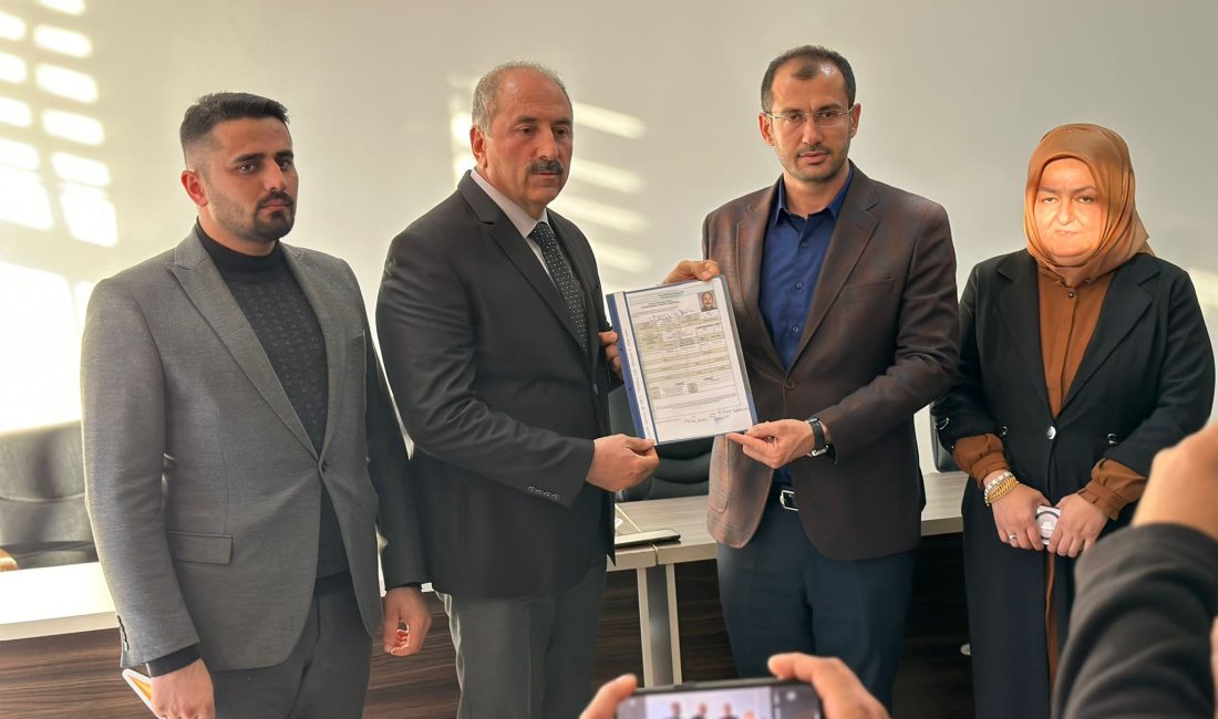 Başarılı iş insanı Enver Çakmak, Türkoğlu Belediye Başkan aday adayı oldu Türkoğlu ilçesinde uzun yıllar iş dünyasındaki başarılarıyla tanınan Enver Çakmak,
