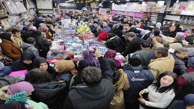 Kahramanmaraş’ın Onikişubat ilçesinde hizmete giren Lady Matmazel Home, açılışa özel
