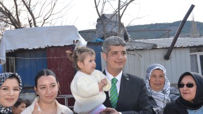 Elmalar Mahallesi’nde vatandaşlar ile bir araya gelen Yeniden Refah Partisi