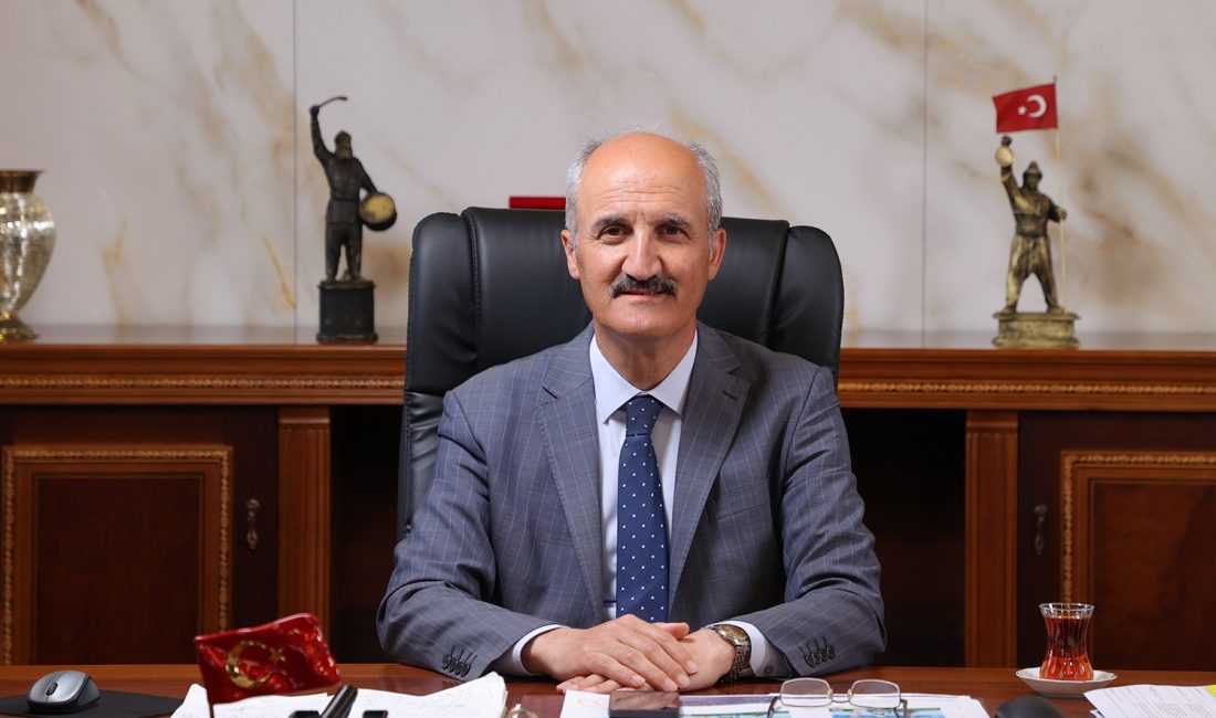 Başkan Okay’ın Berat Kandili Mesajı Dulkadiroğlu Belediye Başkanı Necati Okay, Berat Kandili dolayısıyla bir mesaj
