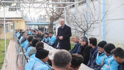 Dulkadiroğlu Belediye Başkanı Necati Okay, belediye çalışanlarıyla bir araya gelerek,