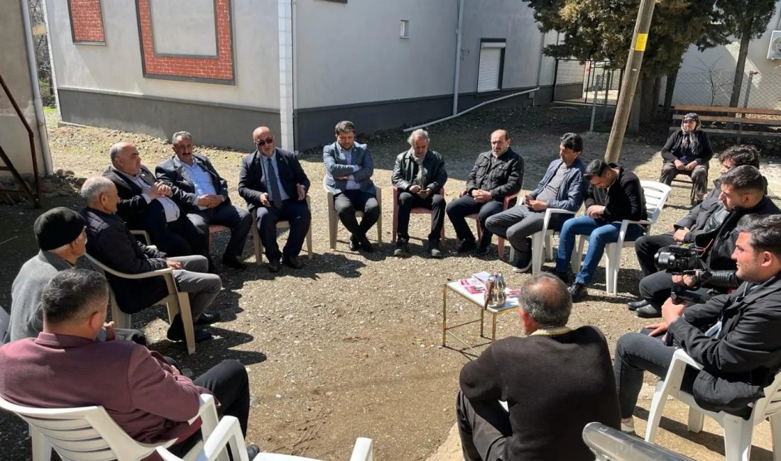 Ulutaş Mahallesi’nde vatandaşlarla bir araya gelen Yeniden Refah Partisi Dulkadiroğlu