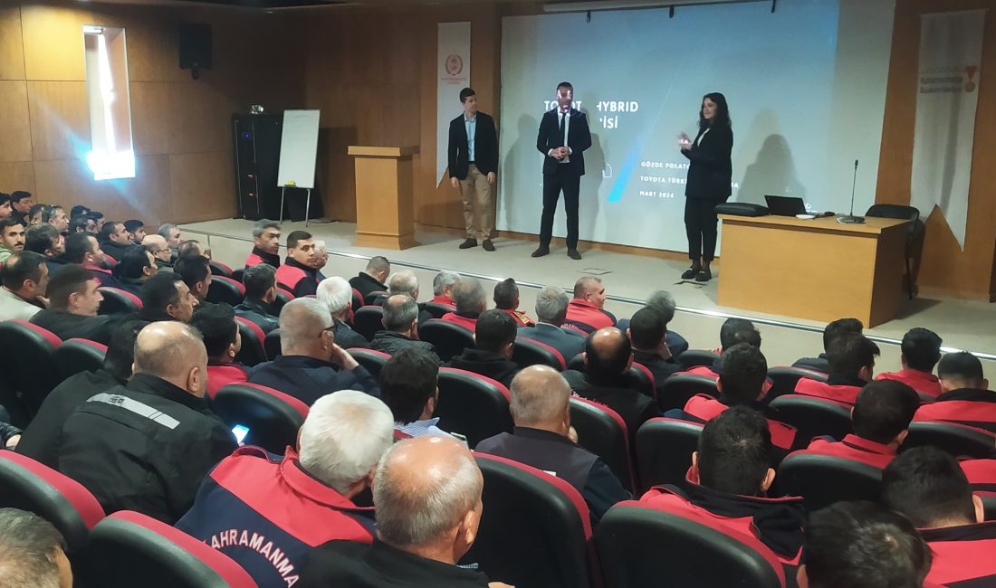 İtfaiye Personellerine Elektrikli Araçlardaki Yangınlara Müdahale Eğitimi Verildi Elektrikli araçlarda meydana gelebilecek yangınlara müdahale konusunda Büyükşehir Belediyesi İtfaiye