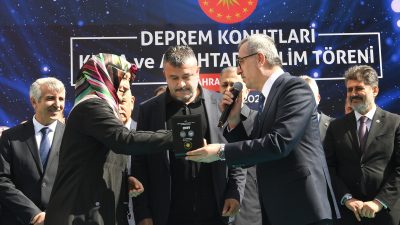 Cumhurbaşkanı Recep Tayyip Erdoğan’ın canlı bağlantıyla katıldığı programda, 7 bin