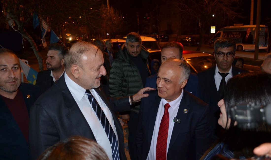 İYİ Parti Genel Başkan Yardımcısı Oktay Vural, ziyaret için geldiği