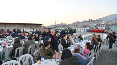 Onikişubat Belediyesi, Başkan Hanefi Mahçiçek öncülüğünde geleneksel hale getirdiği iftar
