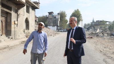 Dulkadiroğlu Belediye Başkanı Necati Okay, Dulkadiroğlu’nun tarihi zenginliklerine dikkat çekerek,