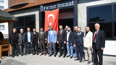 Süleymanşah Mahallesi’nde vatandaşlarla bir araya gelen AK Parti Onikişubat Belediye