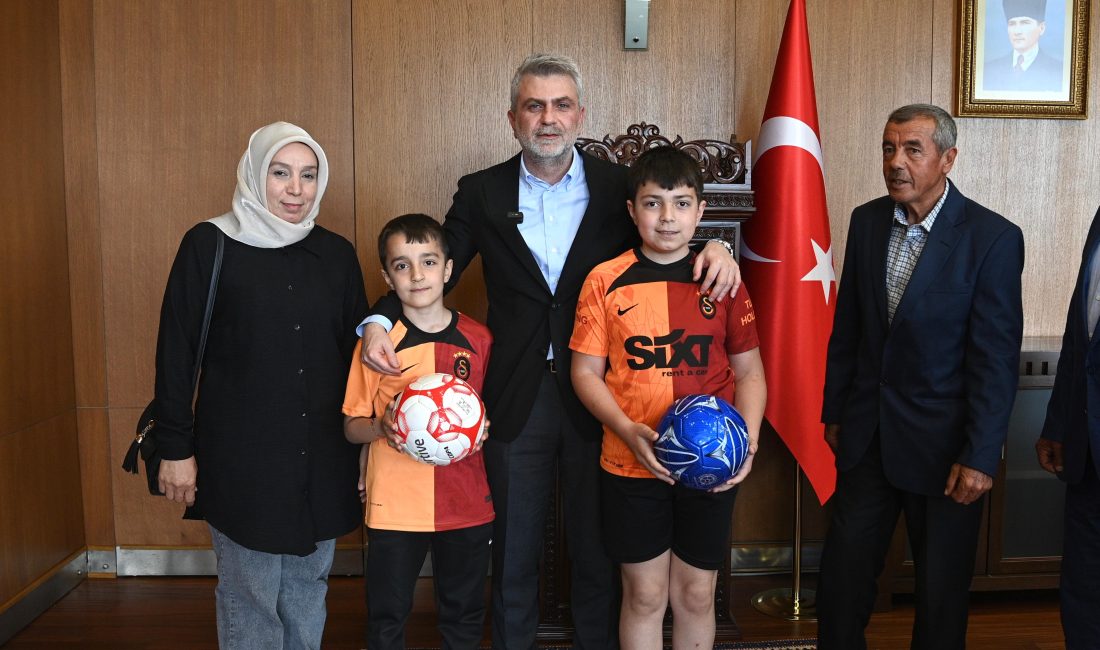 Vatandaşlardan Başkan Görgel’e Büyük Teveccüh Hayırlı olsun ziyaretine gelen vatandaşları makamında ağırlayan Başkan Görgel, “Şehrimizin