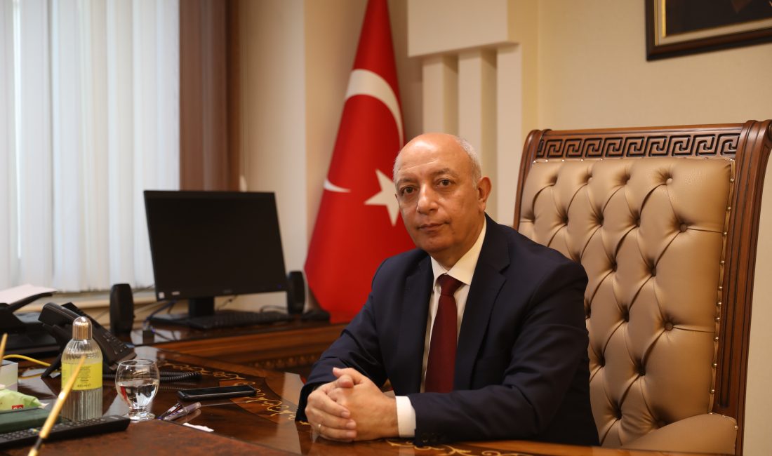 Kahramanmaraş İstiklal Üniversitesi Rektörü Prof. Dr. İsmail Bakan, 23 Nisan