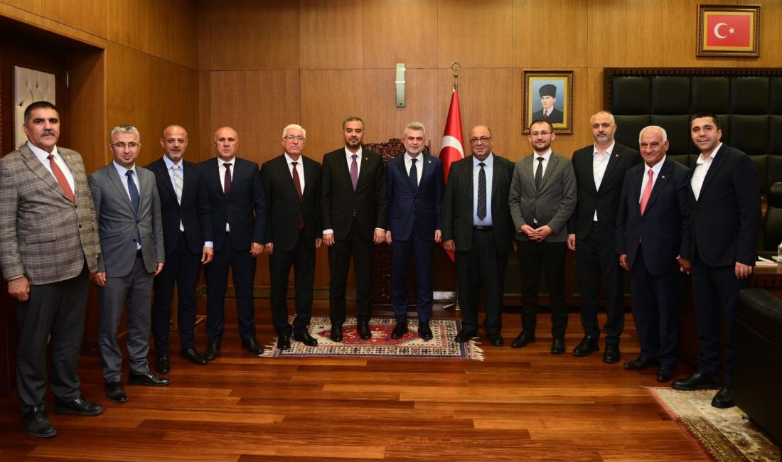 Ahmet Hakan’dan Kahramanmaraş’taki Birlikteliğe Övgü Dolu Sözler Gazeteci – Yazar Ahmet Hakan, Hürriyet Gazetesi’nde kaleme aldığı köşe