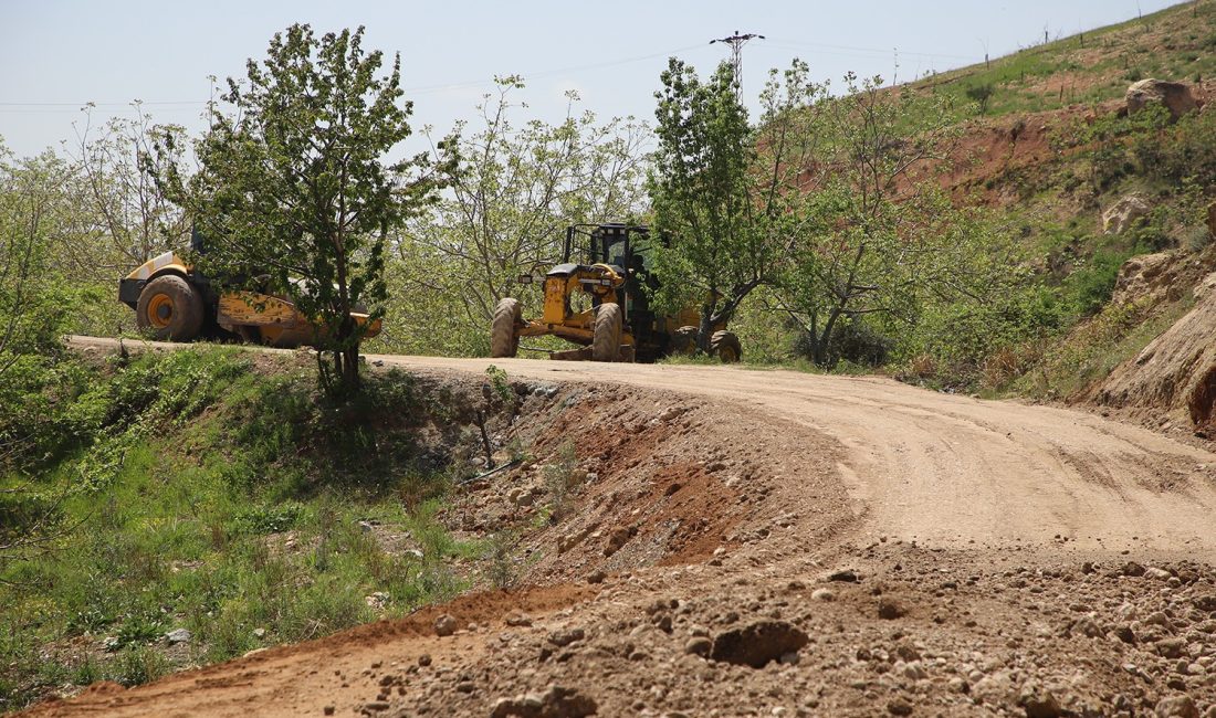 Dulkadiroğlu’ndan Bulanık Mahallesinde Stabilize Yol Çalışması Dulkadiroğlu Belediyesi Fen İşleri Müdürlüğü ekipleri, Bulanık mahallesinde stabilize yol