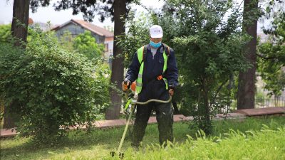 Dulkadiroğlu Belediyesi Park ve Bahçeler Müdürlüğü ekipleri, tüm park ve