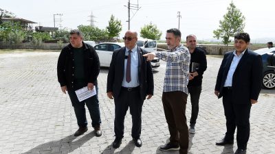 Dulkadiroğlu Belediye Başkanı Mehmet Akpınar, ilçesinde devam eden çalışmaları yerinde