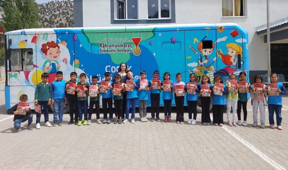 Mobil Çocuk Kütüphanesi, Minik Gönüllere Dokunmaya Devam Ediyor Büyükşehir Belediyesinin örnek projelerinden Mobil Çocuk Kütüphanesi; Onikişubat, Dulkadiroğlu ve