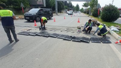 Büyükşehir Belediyesi, şehir merkezi ve ilçelerde trafikte yaya ve sürücü