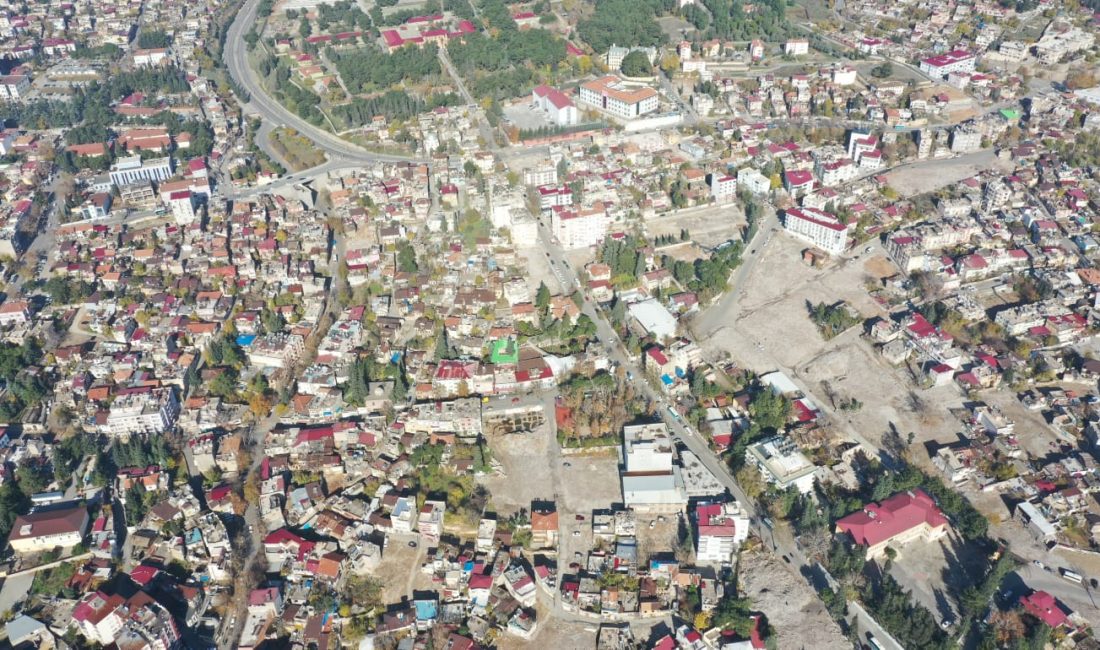 Dulkadiroğlu’ndan 20 Orta Hasarlı Yapıya Güçlendirme Ruhsatı Dulkadiroğlu Belediyesi, 15 Nisan’dan bu yana 20 adet orta hasarlı