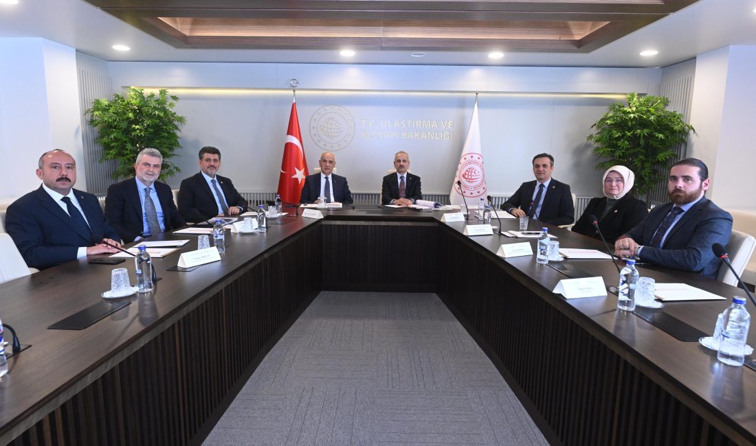 Bakan Uraloğlu ile Ulaştırma ve Altyapı Projeleri İstişare Edildi 66. Hükümet Tarım ve Orman Bakanı Prof. Dr. Vahit Kirişci