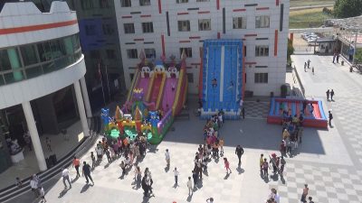 Beyza Okulları, Özel Beyza Boğaziçi Kampüsü idaresi tarafından okul bahçesinde