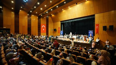 Büyükşehir Belediyesi, Aile Danışmanı – Yazar Saliha Erdim ile “Zor