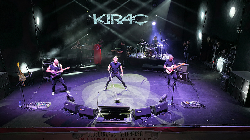 Büyükşehir Belediyesinin Geleneksel Ağustos Fuarı’nda Kıraç sahne aldı. KAFUM Fuar