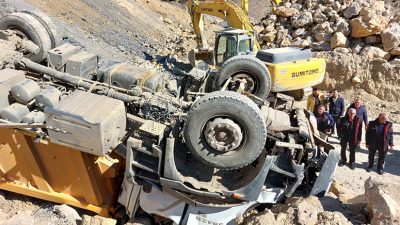 Kahramanmaraş’ta kamyonun şarampole devrilmesi sonucu kaza meydana geldi. Kazada bir