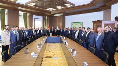 
2025 yılı yatırım planının oluştururken hem mahallelerin ihtiyaçlarına ilişkin istişarelerde