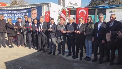 Açılış törenine, Derepazarı’nda faaliyet gösteren çok sayıda esnaf, bölge halkı