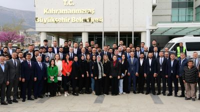 Milli İrade Meydanı’nda düzenlenen geleneksel bayramlaşma törenine katılan Başkan Görgel,
