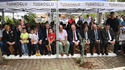 15 Temmuz şehidi Polis Memuru Niyazi Ergüven’i Türkoğlu’nda kabri başında