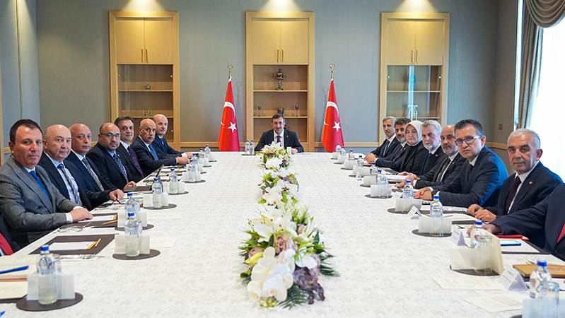 Büyükşehir Belediye Başkanı Fırat Görgel, şehrin idarecileri, siyasetçileri, eğitim camiası