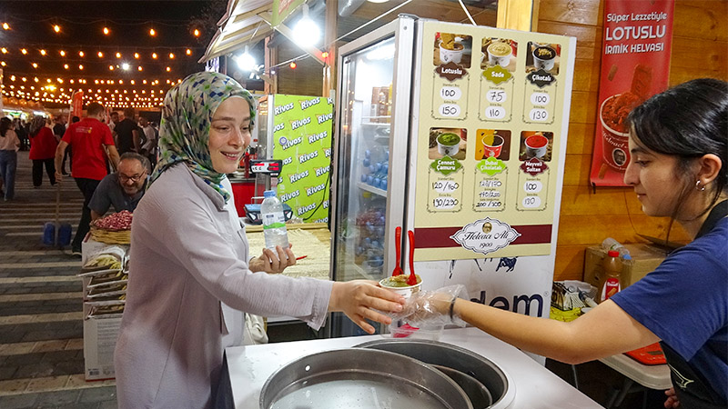 Kahramanmaraş’ta bu yıl da büyük ilgi gören Ağustos Fuarı, birbirinden