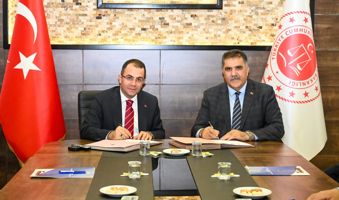 Türkoğlu Güzelleşiyor, Hükümlüler Özgürlüğe Bir Adım Daha Yaklaşıyor. İlçesinde hem hizmet kalitesinin artırılması hem de cezaevinde kalan hükümlülerin