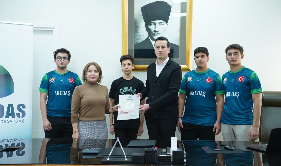 “AKEDAŞ’tan Geleceğe Büyük Destek: Genç Zihinler Dünya Sahnesinde!” AKEDAŞ Elektrik Perakende Satış A.Ş., genç nesillere ve onların eğitimine