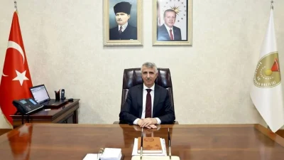 
Kahramanmaraş Valisi Mükerrem Ünlüer, Kahramanmaraş’a İstiklal Madalyası’nın verilişinin 101. yılı