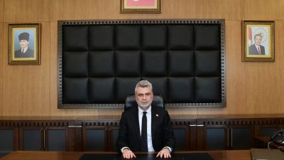 Büyükşehir Belediye Başkanı Fırat Görgel, Kurban Bayramı dolayısıyla yayımladığı kutlama