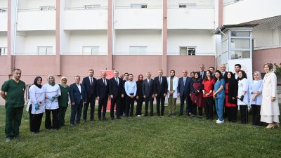 Bayram Coşkusu Şehrin Ulu Çınarlarıyla Paylaşıldı Kurban Bayramı’nın ilk günü Şehit Hakan Duyğal Huzurevi, Yaşlı Bakım