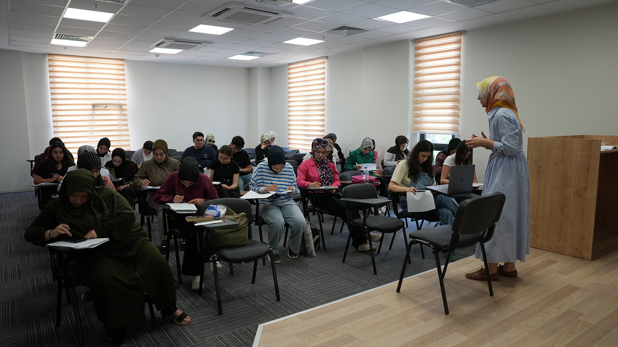 Pusula Maraş ile Gençlerin Akademik Gelişimine Destek Büyükşehir Belediyesinin gençlik markası Pusula Maraş tarafından Yaz Akademileri kapsamında