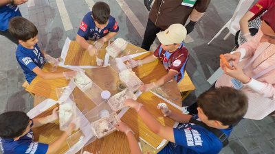 “Kaşık Kaşık Yoğurtlu Aşk” sloganıyla fuarın en yoğun ilgi gören