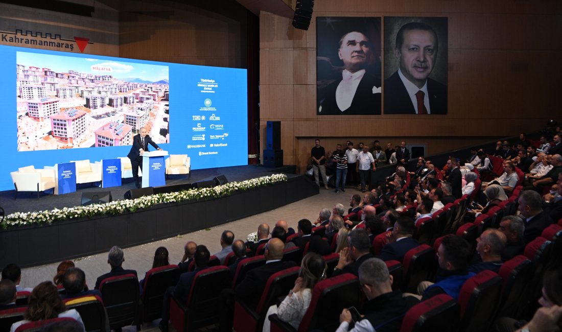 Bakan Kurum: “Kahramanmaraş, Dünyaya Örnek Bir Yeniden İnşa Başarısı Sergiliyor” Çevre, Şehircilik ve İklim Değişikliği Bakanı Murat Kurum’un katılımıyla düzenlenen