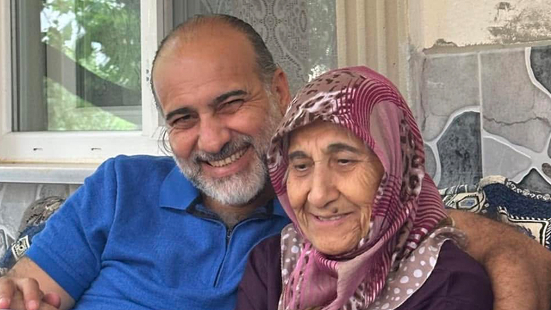 Kahramanmaraş Ziraat Katılım Bankası Aslanbey Ticari Şube Müdürü Mesut Köşker’in Acı Günü Kahramanmaraş’ın başarılı bürokratlarından, Ziraat Katılım Bankası Aslanbey Ticari Şube Müdürü