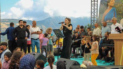 Kahramanmaraş’ın güçlü sesi, Türk Halk Müziği sanatçısı Aynur Özdemir, Kalekaya