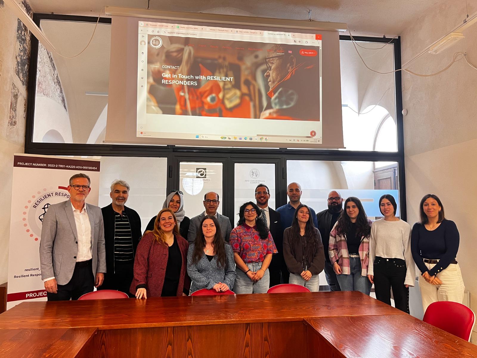KSÜ Koordinatörlüğündeki “Resilient Responders” Projesi Başarıyla Tamamlandı Kahramanmaraş Sütçü İmam Üniversitesi (KSÜ) koordinatörlüğünde yürütülen, 250 bin avro