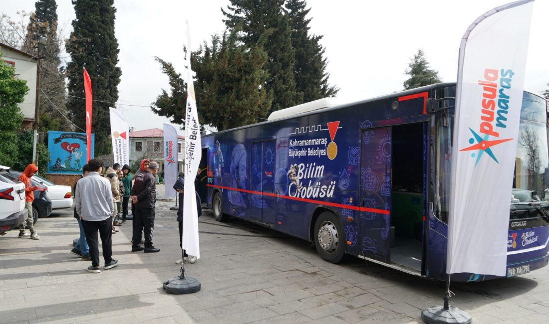 Pusula Maraş’ın Bilim Otobüsü Yeni Eğitim Döneminde de Yollarda Büyükşehir Belediyesinin gençlere yönelik vizyon projelerinden Pusula Maraş Bilim Otobüsü,